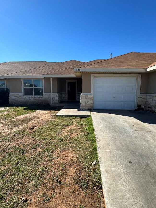 property at 907 Copus Cir