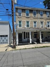 447 Arlington St in Tamaqua, PA - Foto de edificio - Building Photo