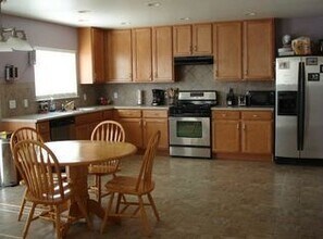 1945 Bowsprit Dr in Fort Collins, CO - Building Photo - Building Photo