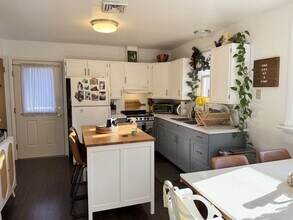 15 E Market St in Lititz, PA - Building Photo - Building Photo