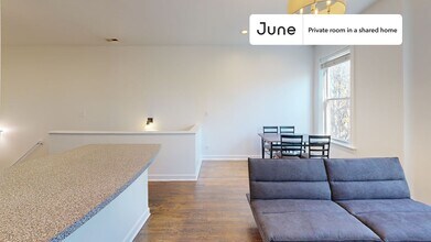 Room in Shared 3 bed/2 bath home in Chicago, IL - Building Photo - Building Photo