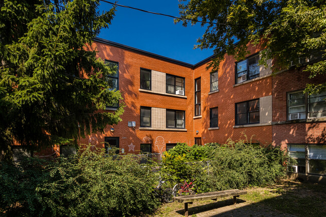 5261 Walkley Av in Montréal, QC - Building Photo - Building Photo