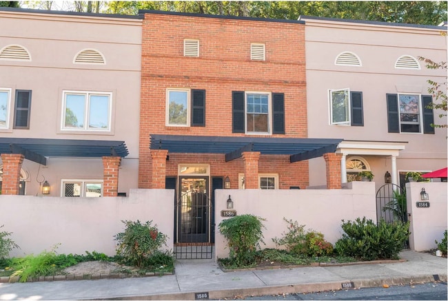 property at 1586 Garden Ct