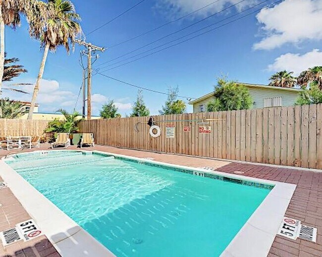 110 E Amberjack St, Unit San Francisco Condos in South Padre Island, TX - Building Photo - Building Photo