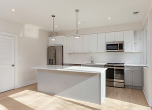 Kanawha in Washington, DC - Building Photo - Interior Photo