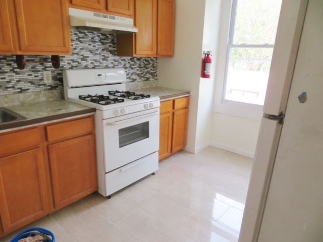 226 Bartholdi Ave in Jersey City, NJ - Building Photo - Building Photo