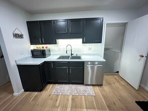 1207 Sandburg Dr in Bloomington, IL - Building Photo - Building Photo