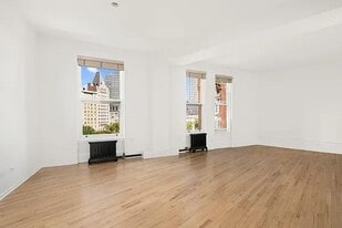 145 Nassau St in New York, NY - Building Photo