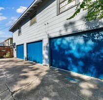 4427 Jefferson St in Houston, TX - Building Photo