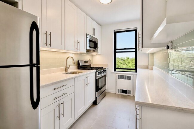 1119 Ocean Pkwy in Brooklyn, NY - Building Photo - Building Photo
