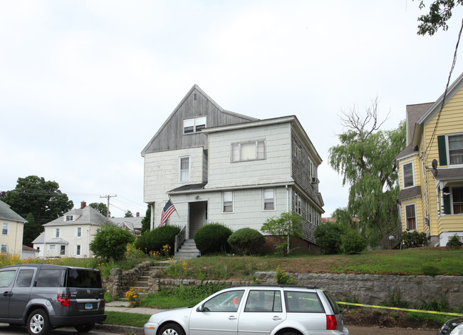 179 Montauk Ave in New London, CT - Foto de edificio - Building Photo