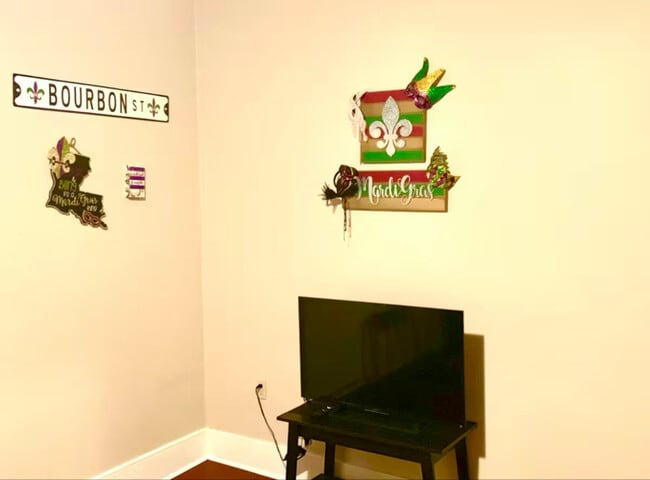 1524 Euterpe St in New Orleans, LA - Building Photo - Building Photo