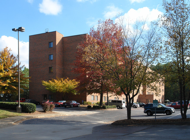 Dogwood Square in Alpharetta, GA - Building Photo - Building Photo