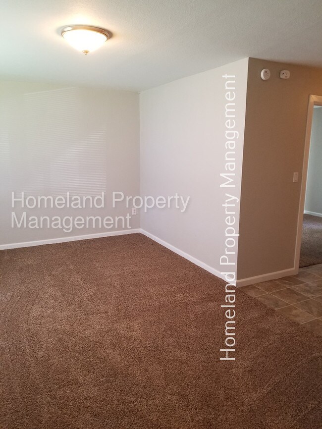 205 S Elizabeth Rd-Unit -4 in Spokane Valley, WA - Building Photo - Building Photo