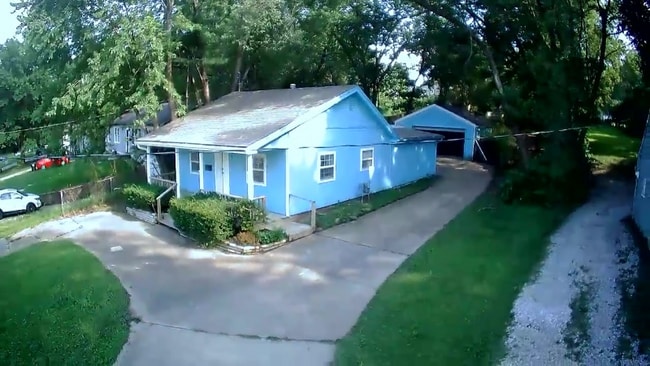 9421 E 67 Terrace in Raytown, MO - Building Photo - Building Photo