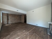 604 W Surf St, Unit 2 in Chicago, IL - Building Photo - Building Photo