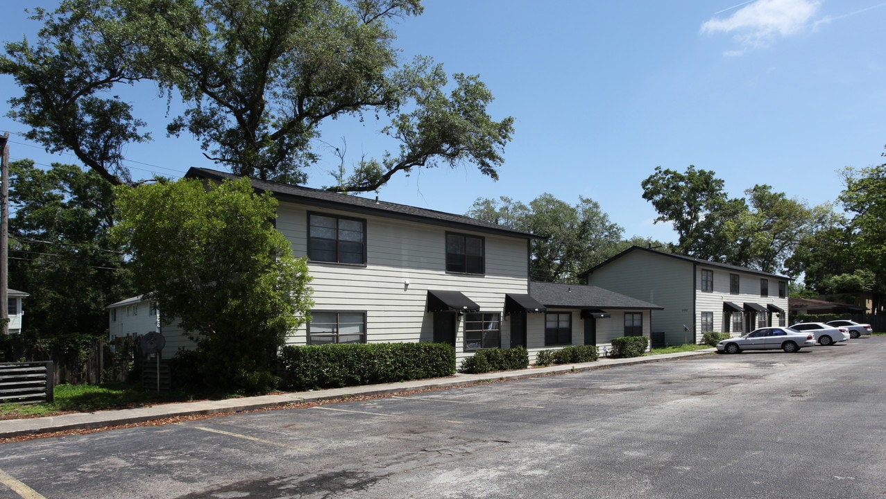 Cypress Apartments in Jacksonville, FL - Building Photo