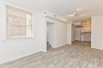 2724 W Logan Blvd in Chicago, IL - Building Photo - Building Photo