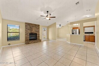 8138 Corky Ln in Jacksonville, FL - Building Photo - Building Photo