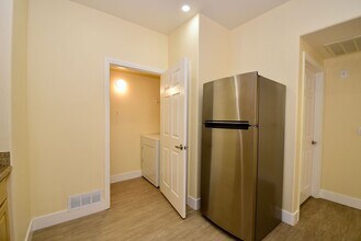 8000 Badura in Las Vegas, NV - Building Photo - Building Photo