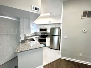 1948 Lake Atriums Cir-Unit -124 in Orlando, FL - Foto de edificio - Building Photo