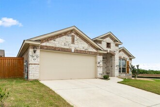 108 Sage Meadows Dr in San Marcos, TX - Foto de edificio - Building Photo