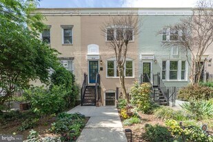 1902 17th St NW in Washington, DC - Building Photo