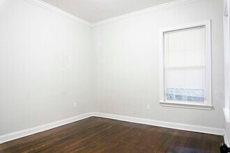 18 Robeson St, Unit 1 in Boston, MA - Foto de edificio - Building Photo