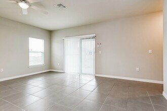 1197 Sabine Ln in Poinciana, FL - Building Photo - Building Photo