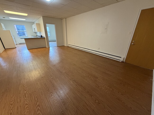 6243 Quinpool Rd in Halifax, NS - Building Photo - Building Photo