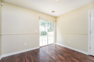 6315 Klondike River Rd in Stonecrest, GA - Foto de edificio - Building Photo