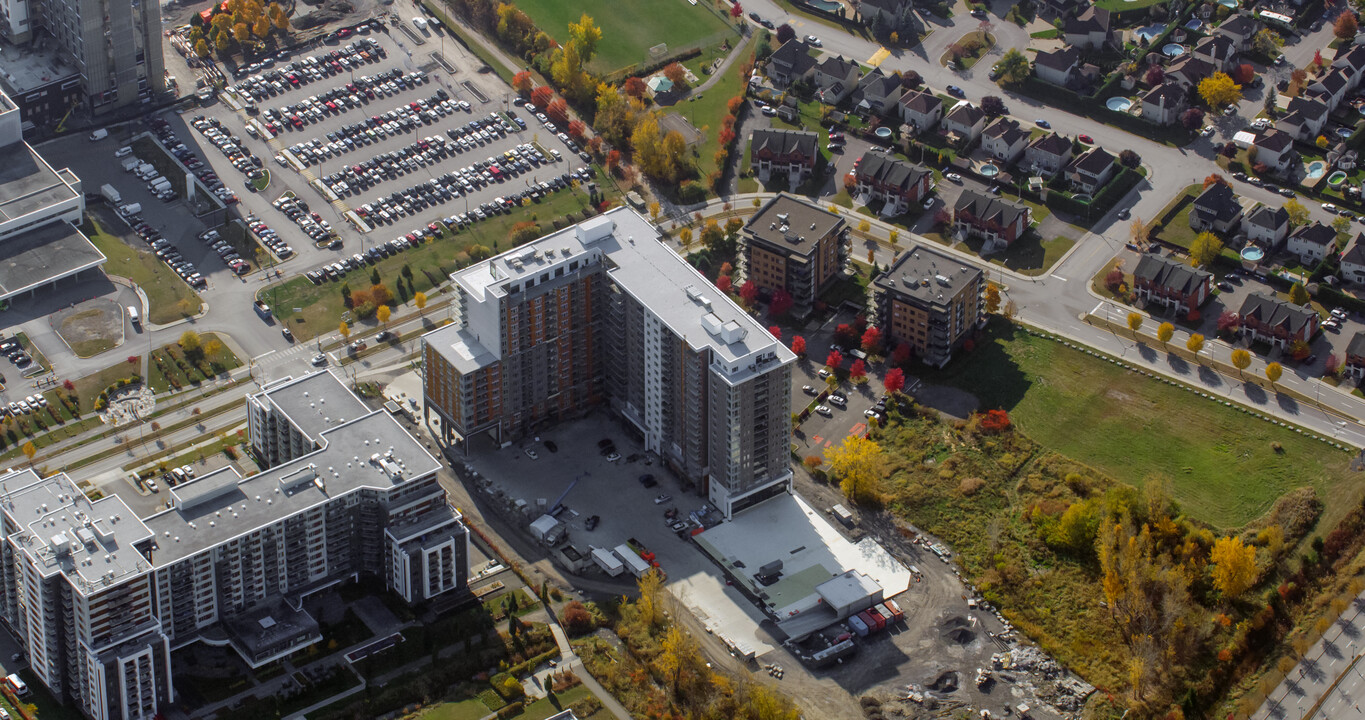 Apero Teasdale in Terrebonne, QC - Building Photo