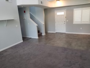 1900 Danbrook Dr in Sacramento, CA - Building Photo - Building Photo