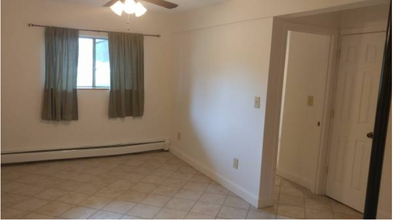 140 Kenrick St, Unit 4 in Boston, MA - Building Photo - Building Photo