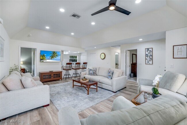 156 Sabal Lake Dr in Naples, FL - Building Photo - Building Photo