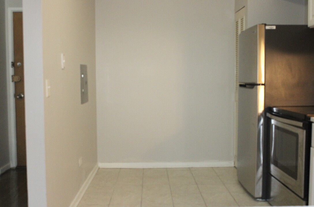 6619 N Sheridan Rd, Unit 302 in Chicago, IL - Building Photo