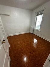 84 W 9th St in Bayonne, NJ - Foto de edificio - Building Photo