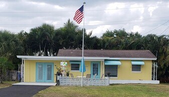 4107 SE Barcelona St in Stuart, FL - Building Photo