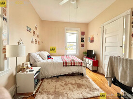 83 Wensley St, Unit 2 in Boston, MA - Foto de edificio - Building Photo