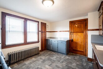 2213 S 72nd St in West Allis, WI - Building Photo - Building Photo