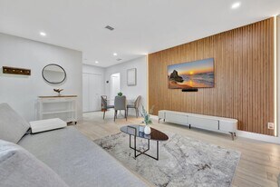 934 NW 4th Ave in Fort Lauderdale, FL - Building Photo