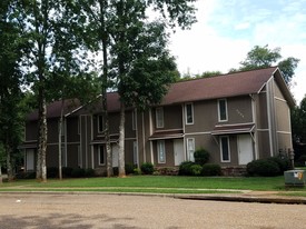 9008 Mahogany Row SE Apartamentos