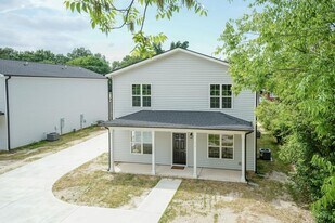 208 S Leslie St in Goldsboro, NC - Building Photo