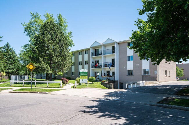 315 Willow St in Stratford, ON - Building Photo - Building Photo