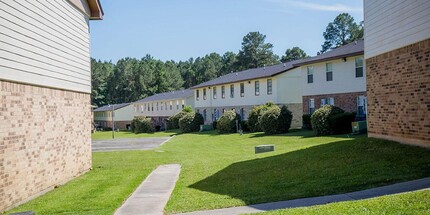 Seven Oaks in New Llano, LA - Building Photo - Building Photo