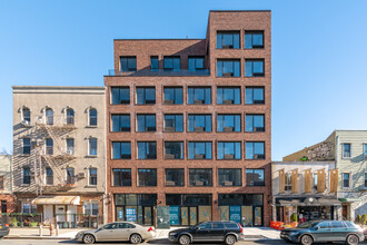 444 Graham Ave in Brooklyn, NY - Building Photo - Building Photo