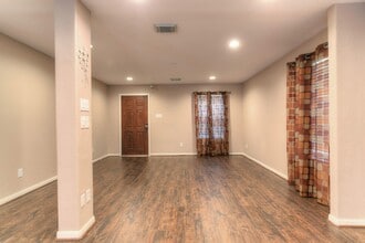 18203 Fair Grange Ln in Cypress, TX - Building Photo - Building Photo