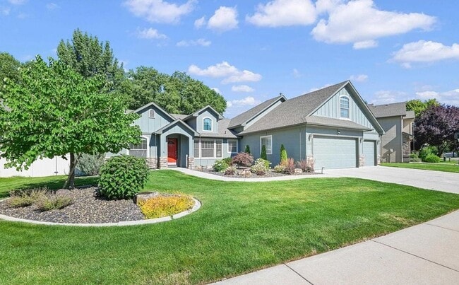 4109 N Breeze Creek Way in Meridian, ID - Building Photo - Building Photo