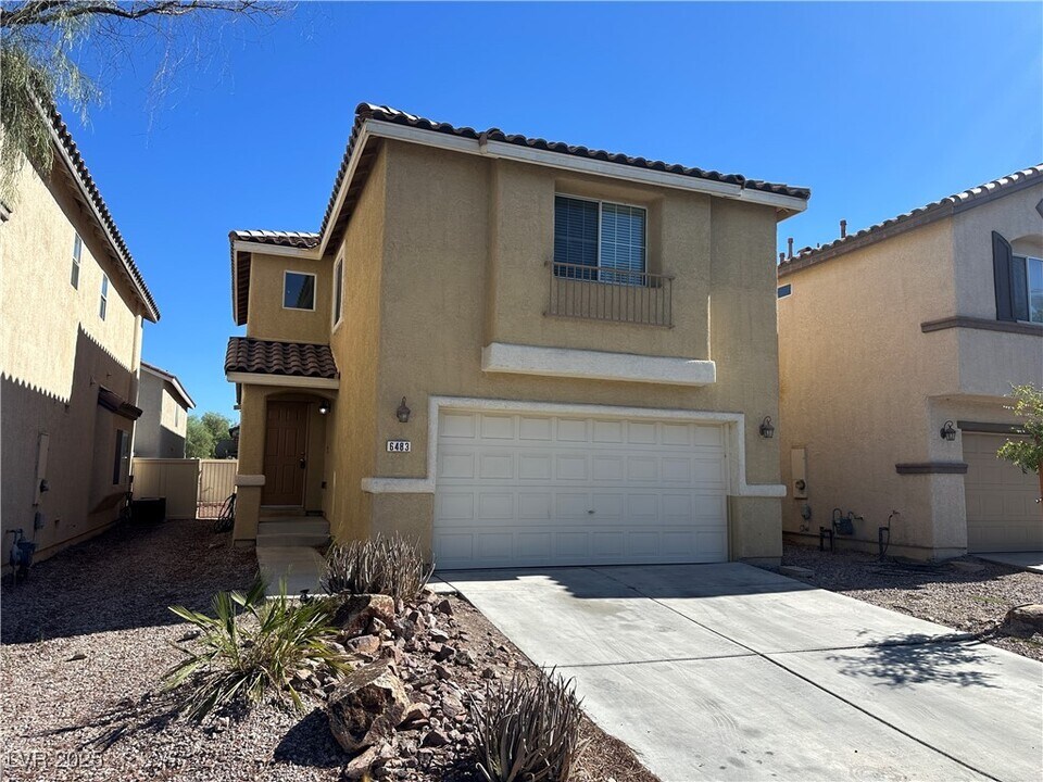 6483 E Carolina Dew Ct in Las Vegas, NV - Foto de edificio