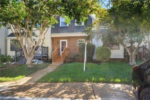 1628 Angel Ct in Williamsburg, VA - Building Photo